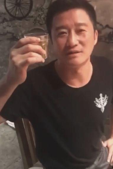 吴京和他老婆爆料视频,揭秘幸福生活幕后故事